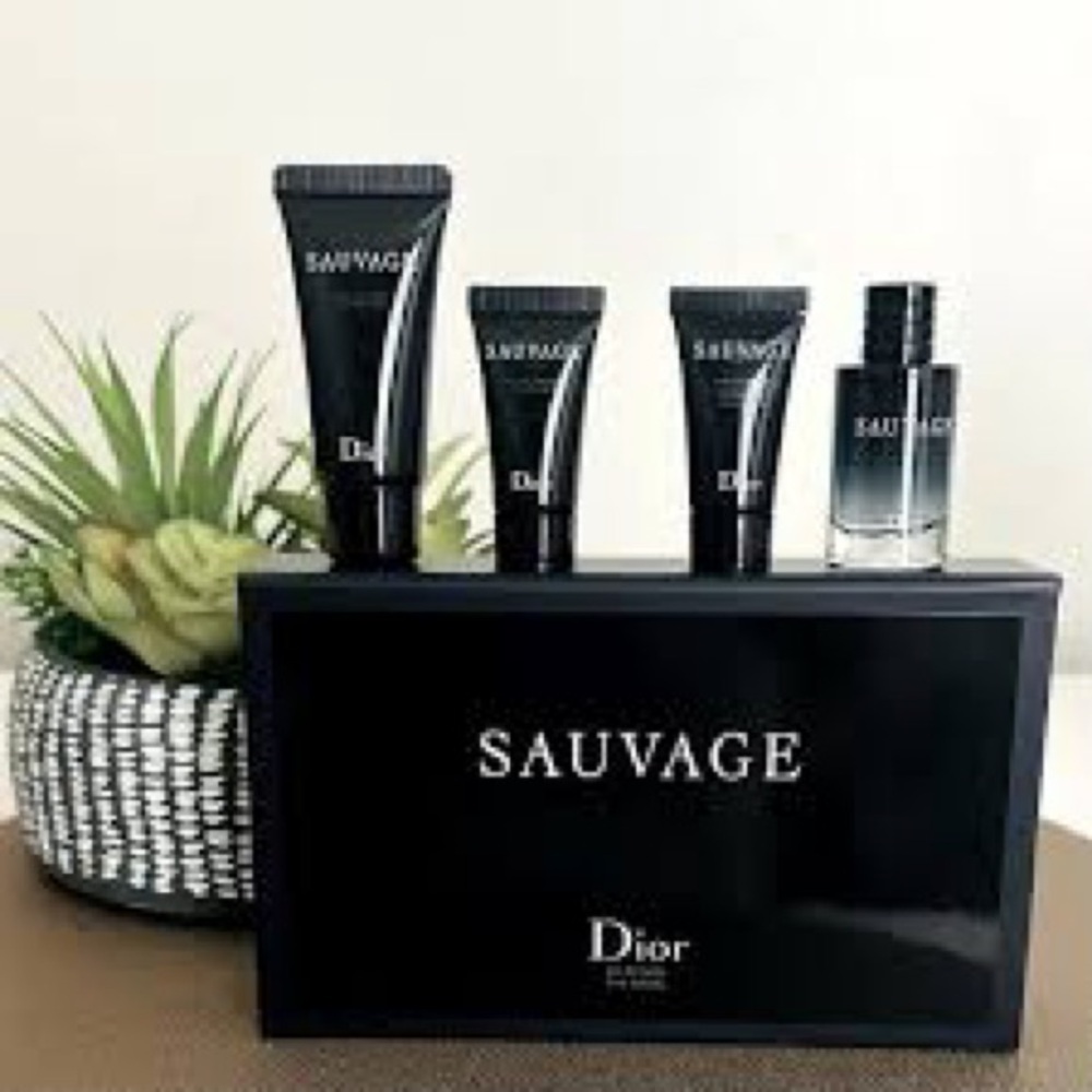 Dior Sauvage Grooming Gift Set NEW